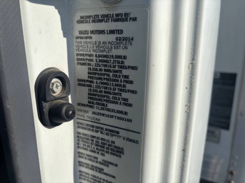 2015 Isuzu NRR 24FT Box Van
