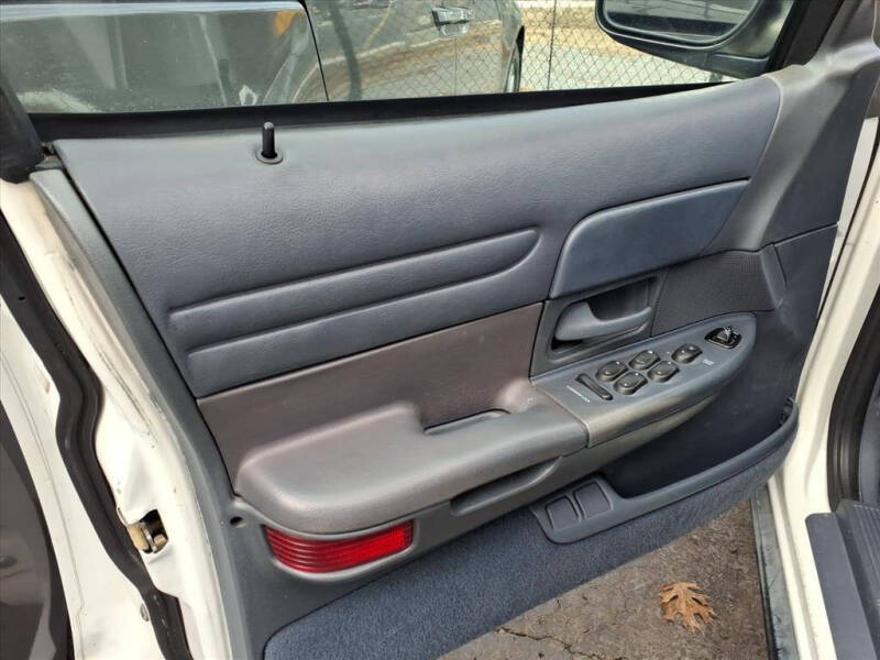 2000 Ford Crown Victoria