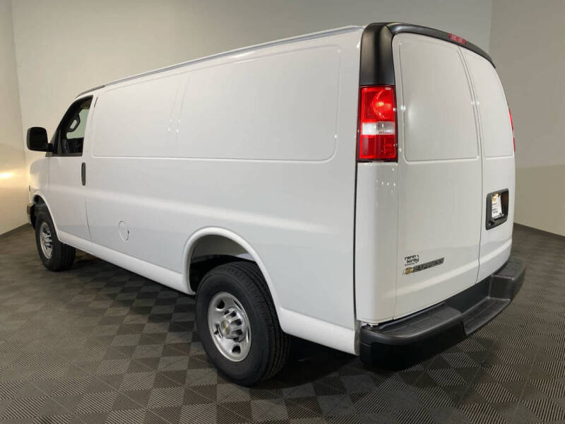 2025 Chevrolet Express 2500