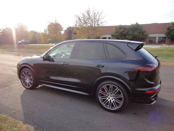 2016 Porsche Cayenne GTS