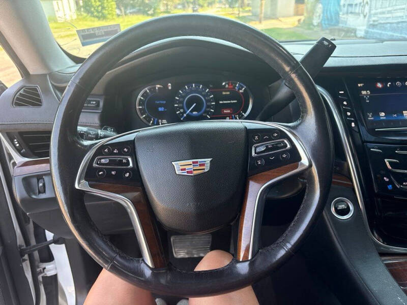 2019 Cadillac Escalade Luxury