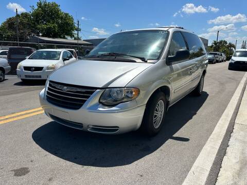 2007 Chrysler Town and Country for sale at WRD Auto Sales in Hollywood FL