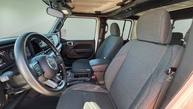 2025 Jeep Gladiator NightHawk