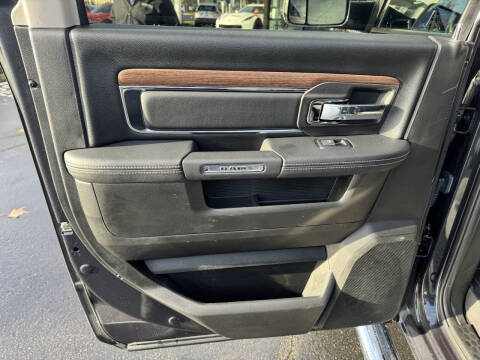 2018 RAM 3500 Laramie