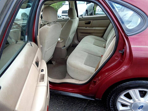 2005 Ford Taurus SEL