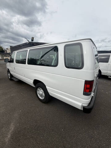 2013 Ford E-Series E-350 SD XLT