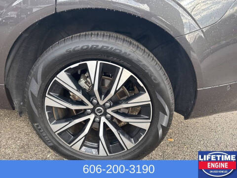 2025 Volvo XC60 B5 Plus Dark Theme