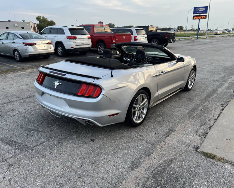 2015 Ford Mustang V6