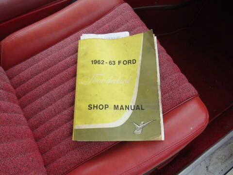 1962 Ford Thunderbird