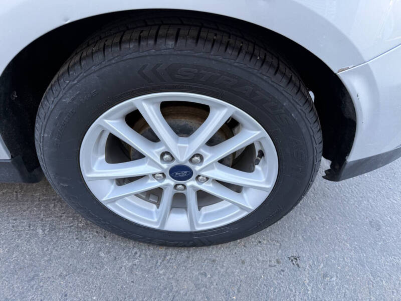 2017 Ford Focus SE