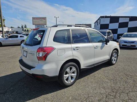 2015 Subaru Forester 2.5i