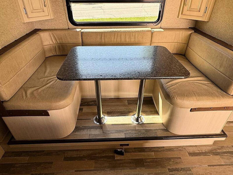 2016 Winnebago Minnie