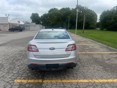 2013 Ford Taurus SEL
