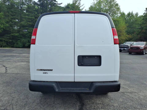 2023 Chevrolet Express 2500