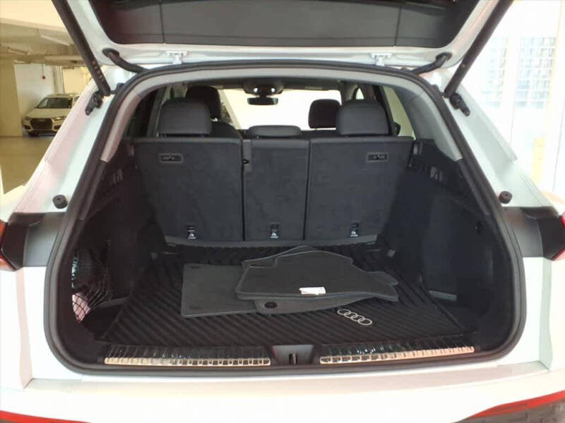 2025 Audi Q5 quattro Premium Plus TFSI