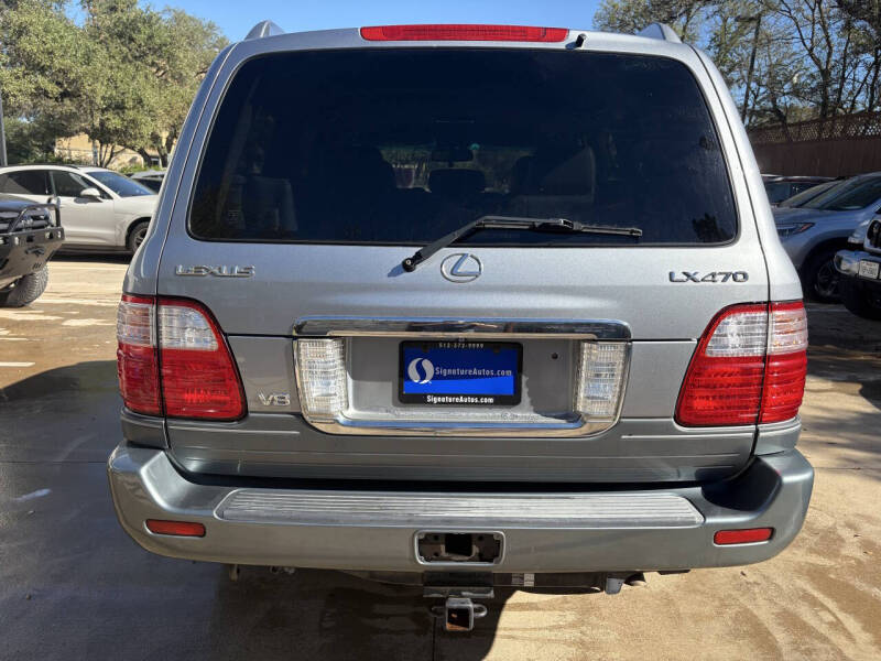 2004 Lexus LX 470