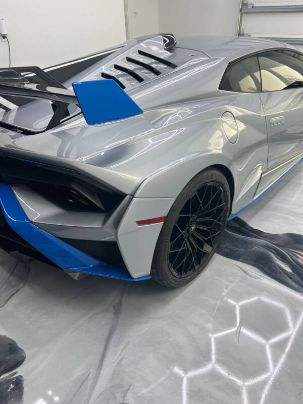 2023 Lamborghini Huracan STO