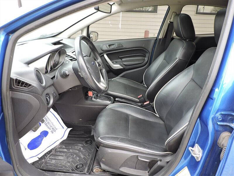 2011 Ford Fiesta SES