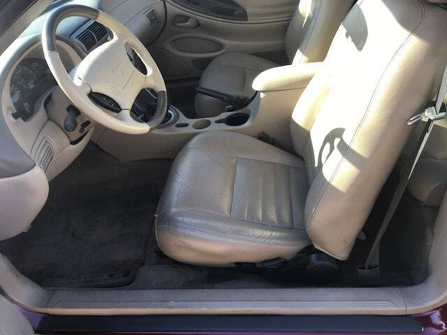 2004 Ford Mustang GT Deluxe