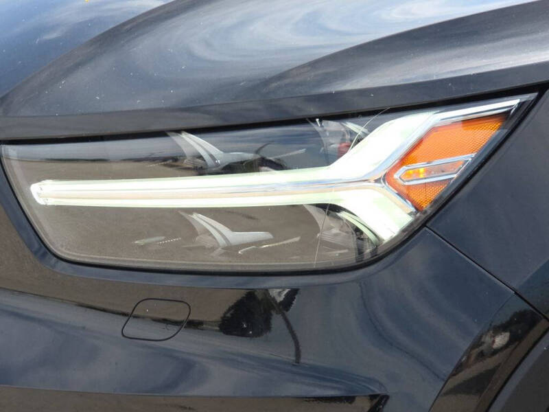 2021 Volvo XC40 T5 R-Design