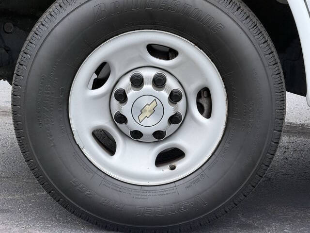 2024 Chevrolet Express 2500