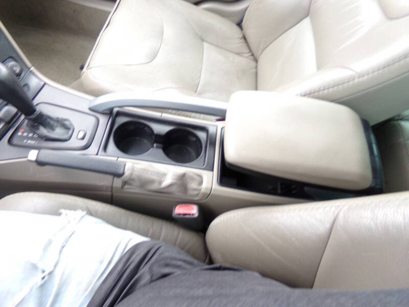 2004 Volvo XC70