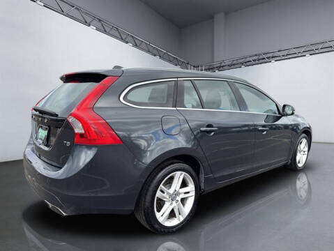 2015 Volvo V60 T5 Drive-E Platinum