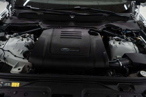 2024 Land Rover Discovery P300 Dynamic SE