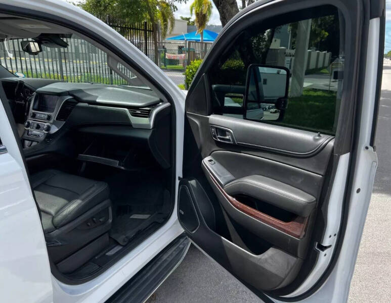 2017 GMC Yukon XL SLT