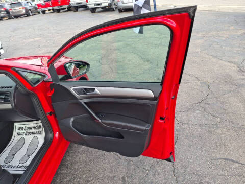 2015 Volkswagen Golf TSI S