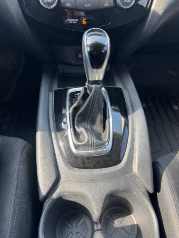 2018 Nissan Rogue SV