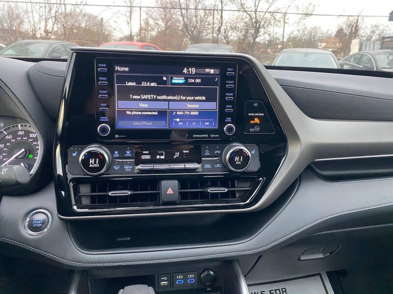 2022 Toyota Highlander XLE