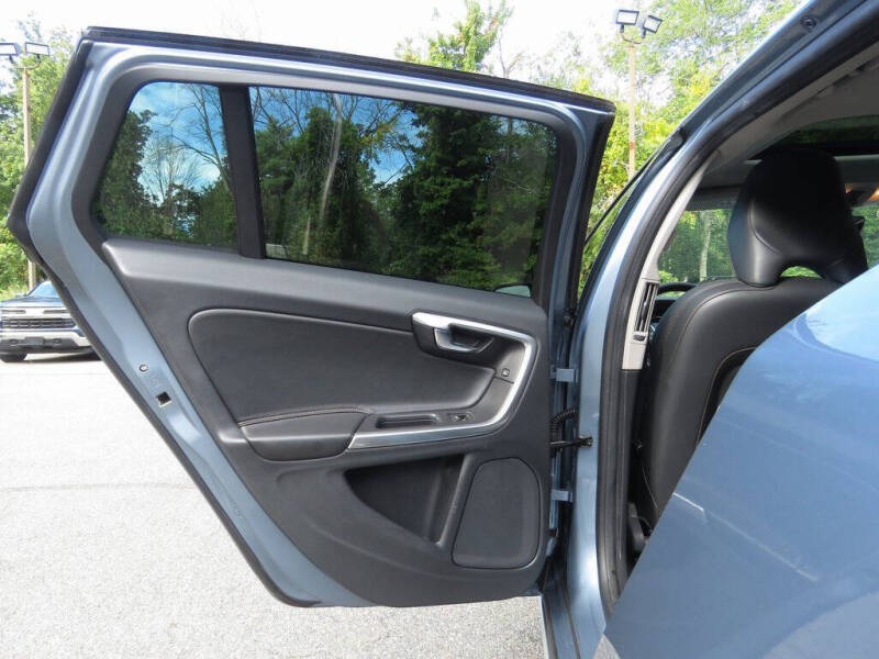 2018 Volvo V60 Cross Country T5 Premier