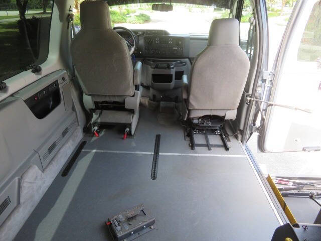 2013 Ford E-Series E-150 XLT