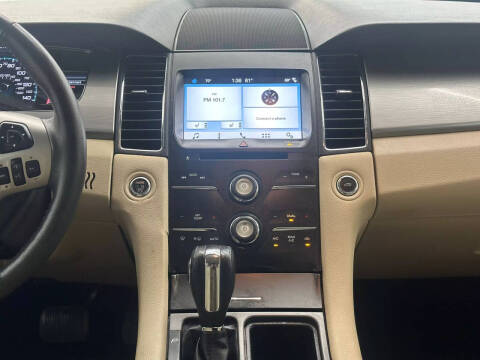 2018 Ford Taurus SEL