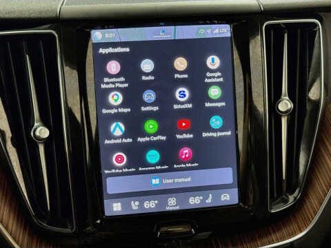 2024 Volvo XC60 B5 Plus Dark Theme