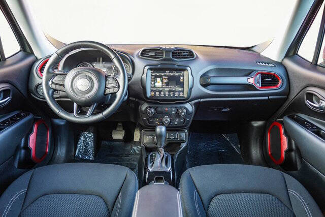 2022 Jeep Renegade (Red) Edition