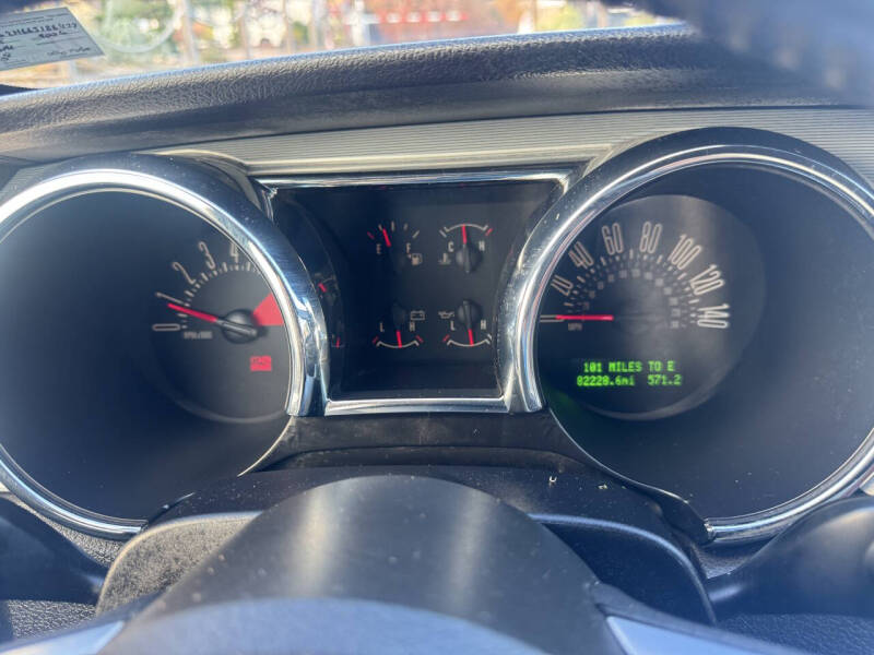 2006 Ford Mustang GT Deluxe