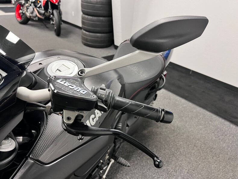 2012 Ducati Diavel Carbon Series