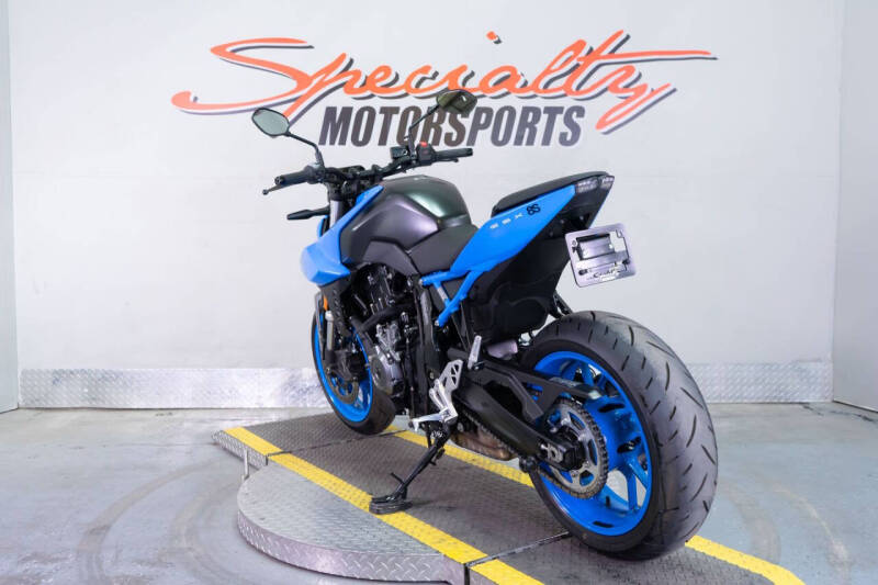 2024 Suzuki GSX-8S
