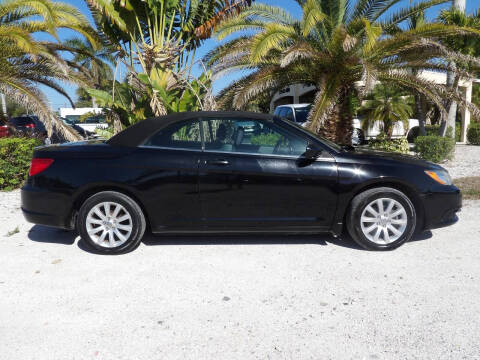 2013 Chrysler 200 Touring