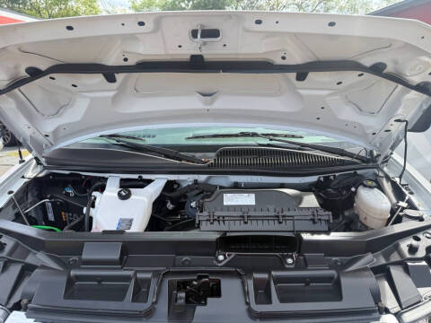 2023 GMC Savana 2500