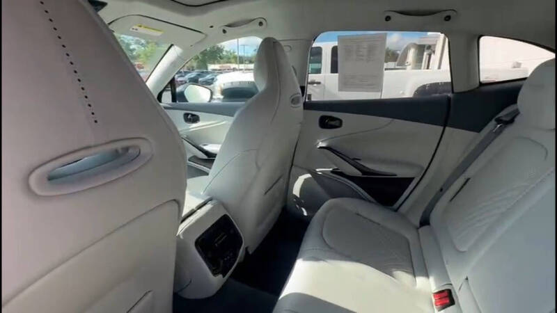 2021 Aston Martin DBX