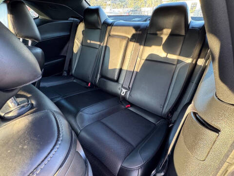 2017 Dodge Challenger SXT Plus