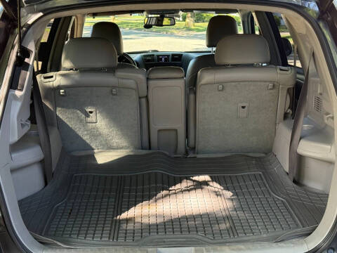 2012 Toyota Highlander SE