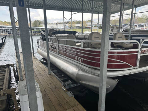 2022 Sun Tracker 24 DLX