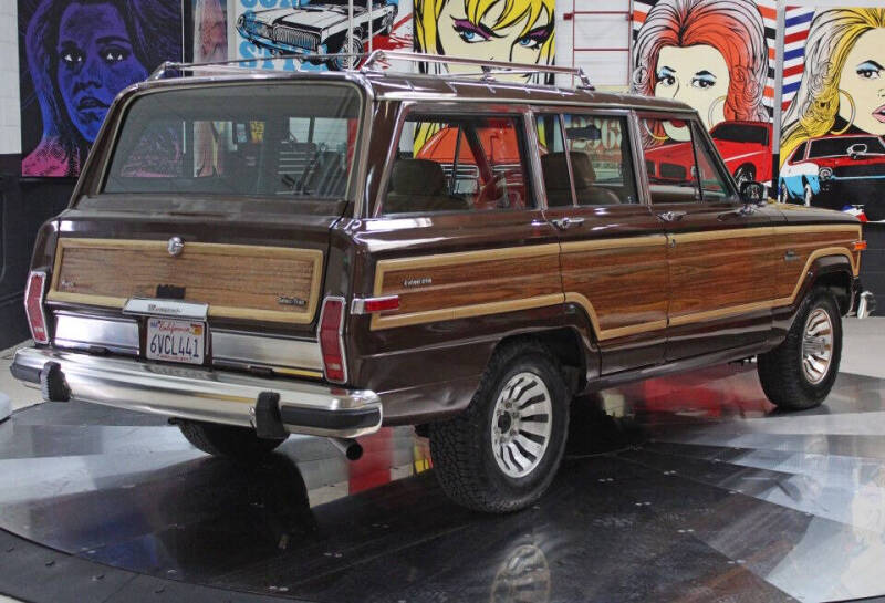1986 Jeep Grand Wagoneer