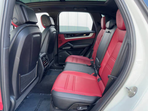 2024 Porsche Cayenne