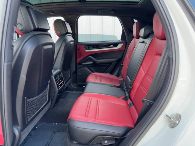 2024 Porsche Cayenne