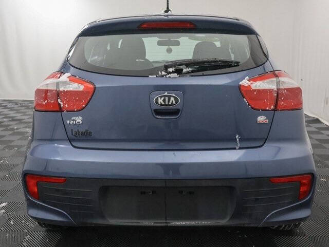 2016 Kia Rio 5-Door LX